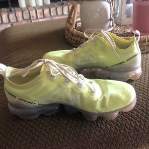 Yellow green Nike Air Vapormax.  Size 8.5 US